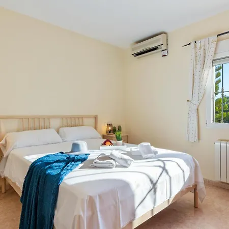 Comodo - Plusholidays Casas de Torrat