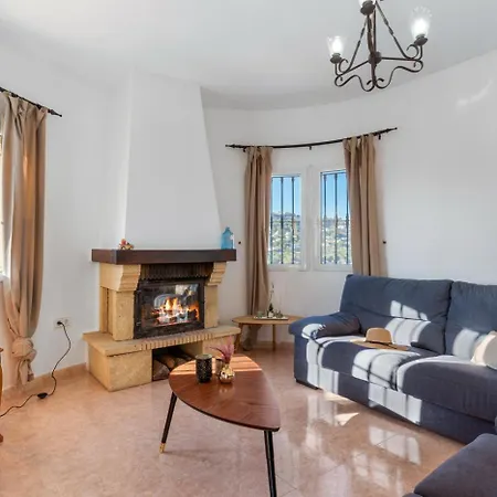 Comodo - Plusholidays Villa *