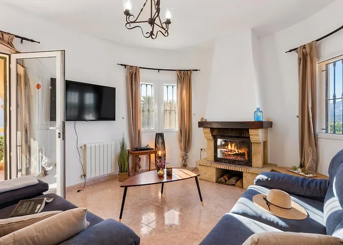 Comodo - Plusholidays Villa *