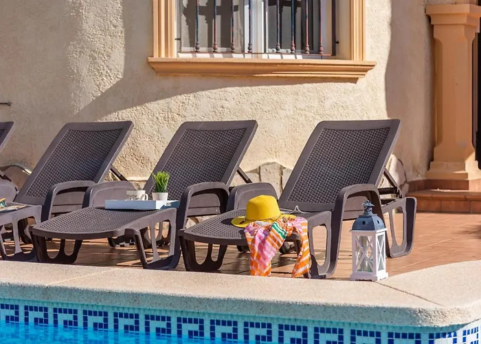 Comodo - Plusholidays Casas de Torrat