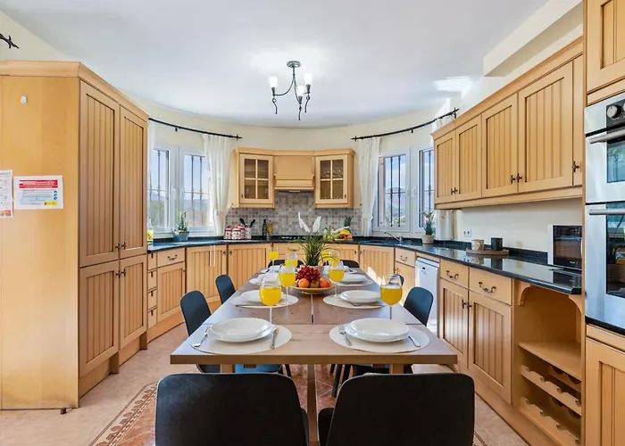 Villa Comodo - Plusholidays