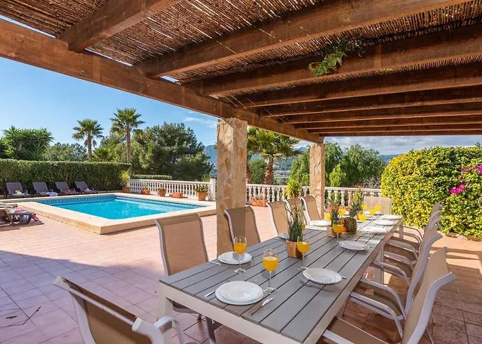 Comodo - Plusholidays Villa *