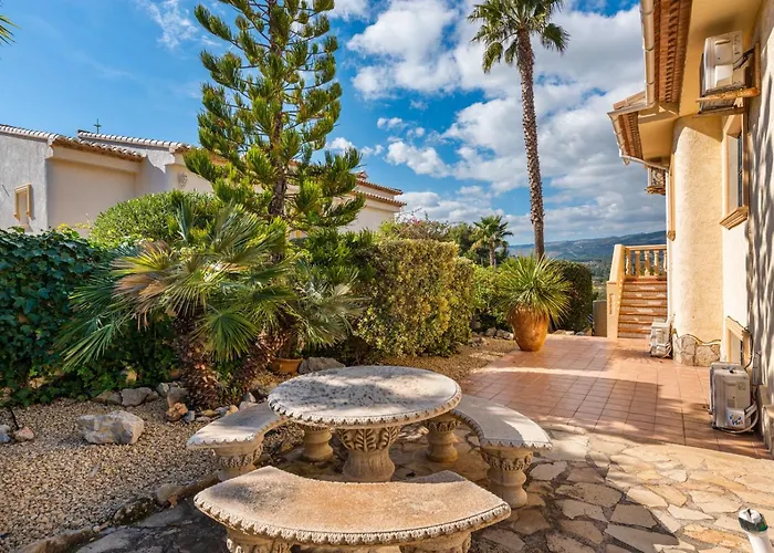 Villa Comodo - Plusholidays *